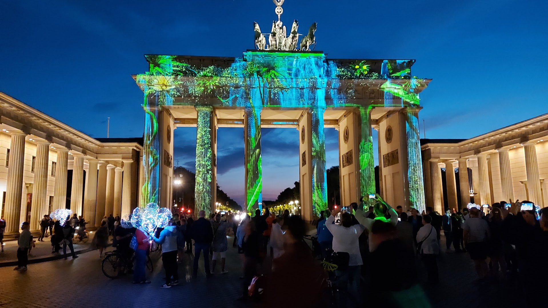 Brandenburg Gate — photo 12